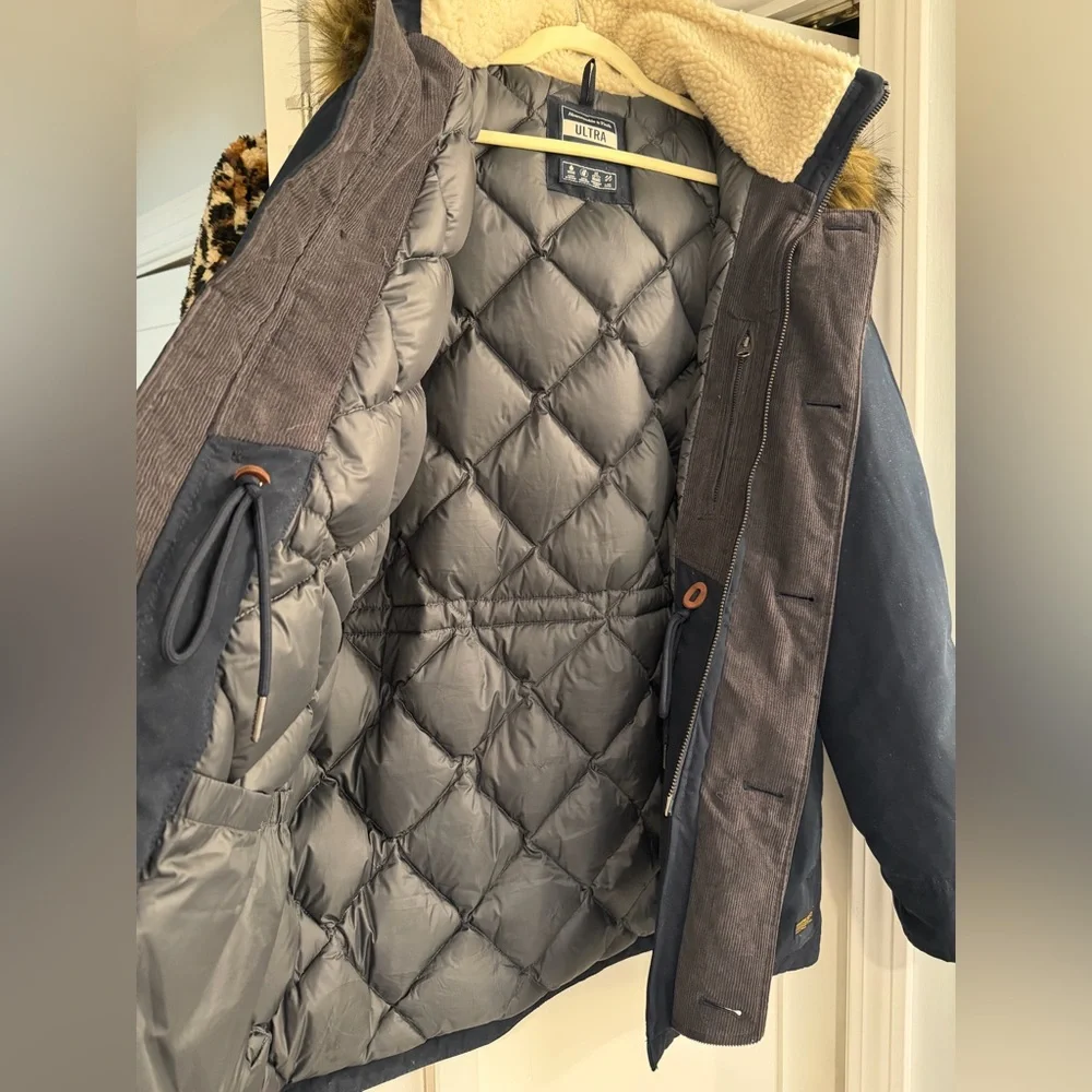 Abercrombie & Fitch Men’s Ultra Down Parka with Faux Fur Trim Size XL Like New - Picture 7 of 16
